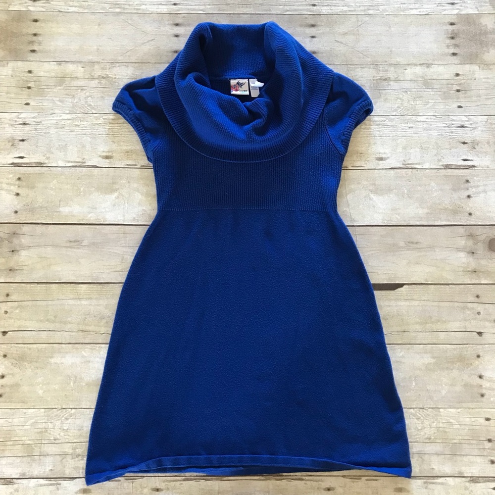 🎊🎉 Price drop! 🎉🎊 •Piper and Blue• sweater